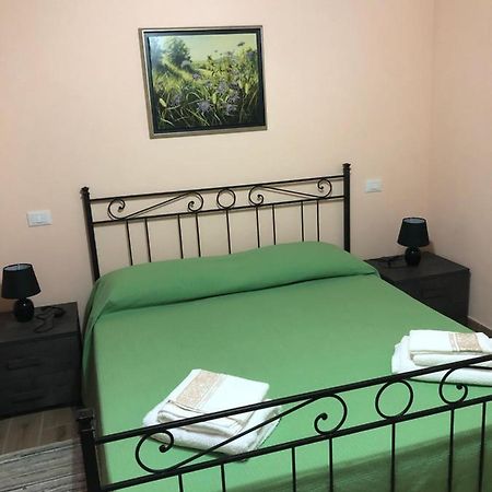 Basicò un balcone sul mare-Casa I CARRUGGI- Case vacanza Sicilia&Toscana- Esterno foto