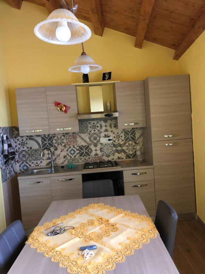 Basicò un balcone sul mare-Casa I CARRUGGI- Case vacanza Sicilia&Toscana- Esterno foto