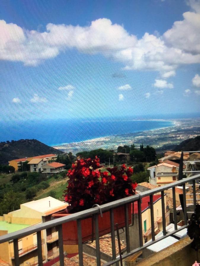 Basicò un balcone sul mare-Casa I CARRUGGI- Case vacanza Sicilia&Toscana- Esterno foto