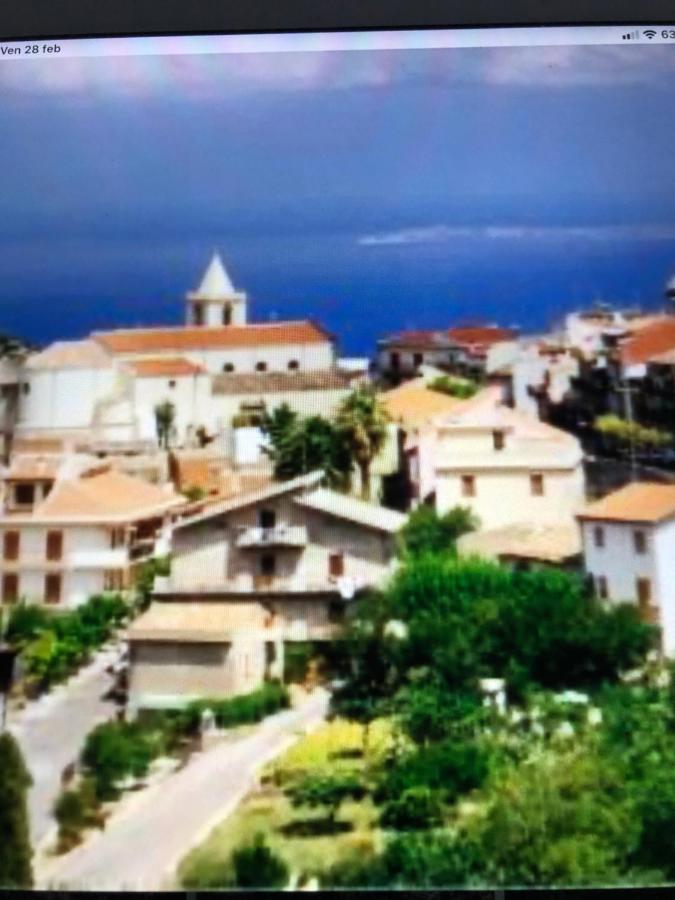 Basicò un balcone sul mare-Casa I CARRUGGI- Case vacanza Sicilia&Toscana- Esterno foto